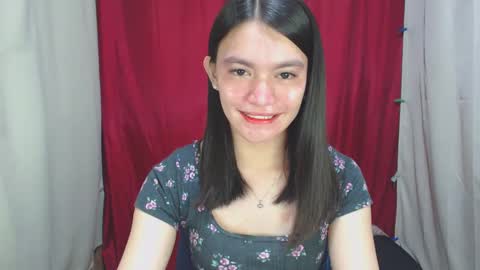 Snapshot of urhottiest_katey chatting on January 2, 6:23 pm Katey online show from January 2, 6:23 pm