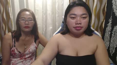 Snapshot of urhotvivian11 chatting on December 17, 5:51 am urhotvivian11 online show from December 17, 5:51 am