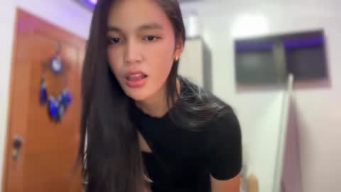 Amira online show from November 24, 5:51 am