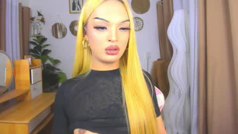 Snapshot of urladyprincessmassivecock chatting on February 18, 4:14 pm jhaii online show from February 18, 4:14 pm