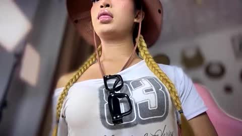 Snapshot of urladyprincessmassivecock chatting on March 30, 4:02 am jhaii online show from March 30, 4:02 am