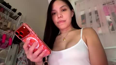 urlittlefilipina online show from November 19, 8:31 pm