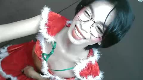 Ariana online show from December 6, 2:06 pm