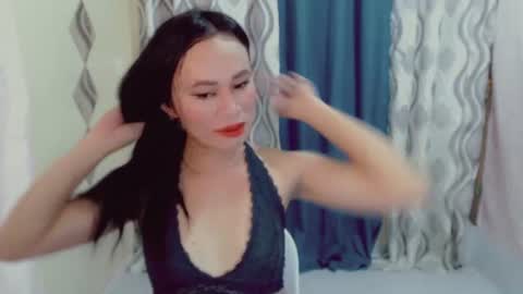 urlovely_che online show from June 12, 8:24 am