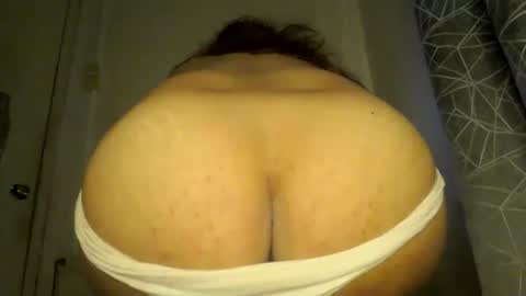 Snapshot of urlovely_hait chatting on June 11, 1:16 am Sham online show from June 11, 1:16 am
