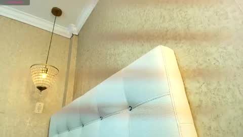 Snapshot of urlovex chatting on November 5, 10:43 pm Love online show from November 5, 10:43 pm