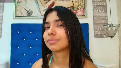 Snapshot of urlovex chatting on November 26, 10:11 pm Love online show from November 26, 10:11 pm