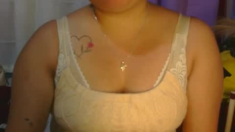 urlvlybby online show from April 13, 11:37 am