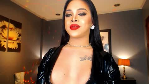 UrMajestyTyra online show from February 19, 1:45 am