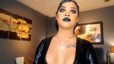 UrMajestyTyra online show from March 10, 1:54 am