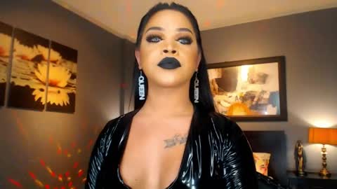 UrMajestyTyra online show from April 25, 12:46 am