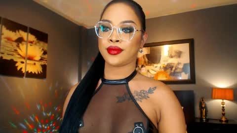 UrMajestyTyra online show from May 13, 12:41 am