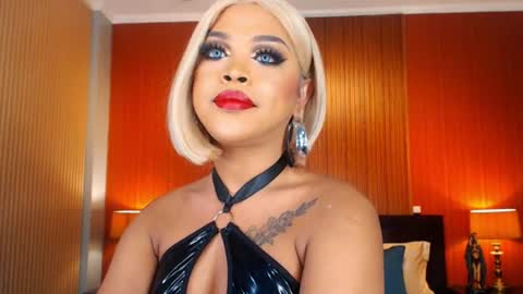 UrMajestyTyra online show from July 30, 12:20 am