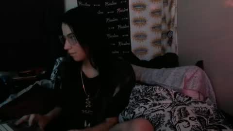 Snapshot of urmomalexx chatting on June 5, 8:09 am urmomalexx online show from June 5, 8:09 am