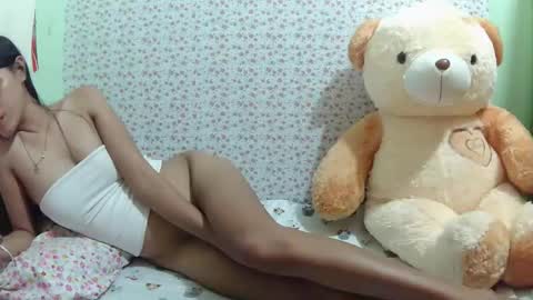 Snapshot of urmorenasexygirl4u chatting on November 8, 1:33 pm It me SHELLA online show from November 8, 1:33 pm