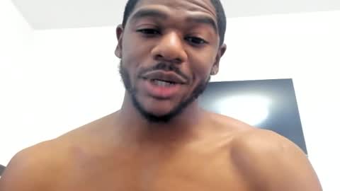 Snapshot of urnewdaddy90 chatting on December 1, 10:10 pm Big Daddy online show from December 1, 10:10 pm