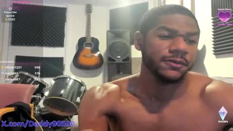 Snapshot of urnewdaddy90 chatting on December 5, 10:33 am Big Daddy online show from December 5, 10:33 am