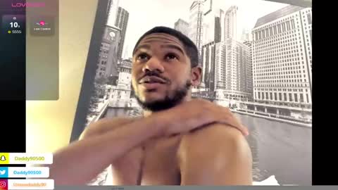 Snapshot of urnewdaddy90 chatting on January 4, 8:39 am Big Daddy online show from January 4, 8:39 am