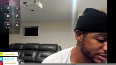 Snapshot of urnewdaddy90 chatting on January 5, 8:11 am Big Daddy online show from January 5, 8:11 am