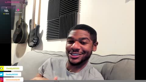 Snapshot of urnewdaddy90 chatting on January 6, 8:03 am Big Daddy online show from January 6, 8:03 am