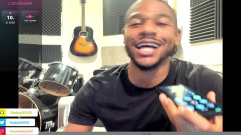 Snapshot of urnewdaddy90 chatting on January 7, 6:16 am Big Daddy online show from January 7, 6:16 am