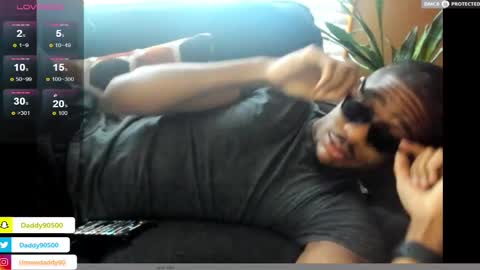 Snapshot of urnewdaddy90 chatting on February 9, 9:28 pm Big Daddy online show from February 9, 9:28 pm