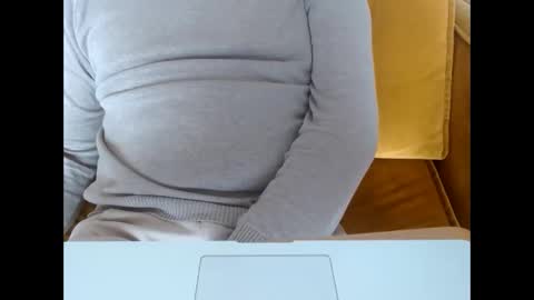 Snapshot of uropportunity chatting on October 25, 12:13 pm Dutchsoftie online show from October 25, 12:13 pm