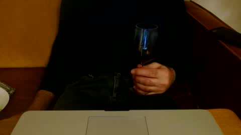 Snapshot of uropportunity chatting on November 15, 7:10 pm Dutchsoftie online show from November 15, 7:10 pm