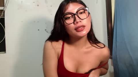 Snapshot of urpinay_sandra69 chatting on May 20, 2:23 pm urpinay_sandra69 online show from May 20, 2:23 pm