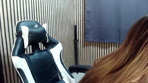 Snapshot of urpinaycutie chatting on January 8, 12:26 pm urpinaycutie online show from January 8, 12:26 pm