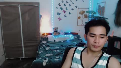 urpinoy_cummer online show from March 6, 8:44 am