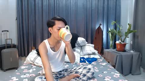 Mel online show from February 25, 9:24 pm