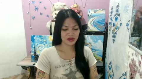 Snapshot of urpreciouspinayxxx chatting on August 1, 12:59 pm hi im kim online show from August 1, 12:59 pm