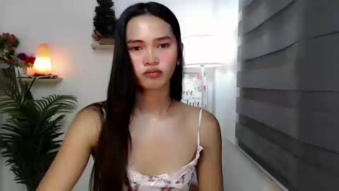 ursandra_xx online show from October 19, 5:08 am