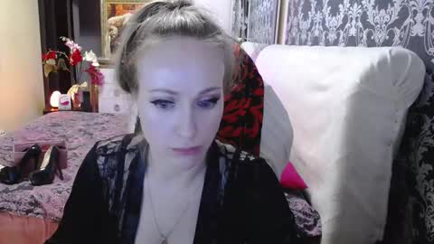 UrSecretTreasure88 online show from February 18, 11:17 am