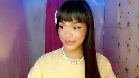 TYRA online show from April 1, 1:41 pm