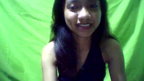 Snapshot of ursexydoll18 chatting on January 12, 12:18 am Darlyn room online show from January 12, 12:18 am