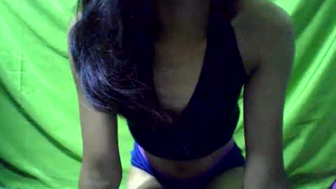 Snapshot of ursexydoll18 chatting on January 12, 3:28 am Darlyn room online show from January 12, 3:28 am