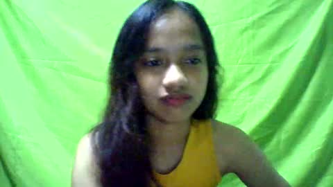 Snapshot of ursexydoll18 chatting on January 12, 7:43 am Darlyn room online show from January 12, 7:43 am