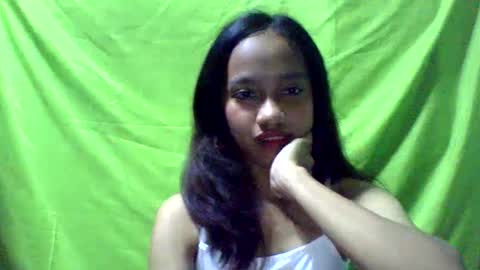 Snapshot of ursexydoll18 chatting on January 13, 7:00 am Darlyn room online show from January 13, 7:00 am