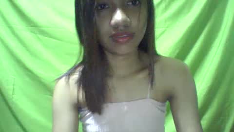 Snapshot of ursexydoll18 chatting on January 21, 2:43 am Darlyn room online show from January 21, 2:43 am