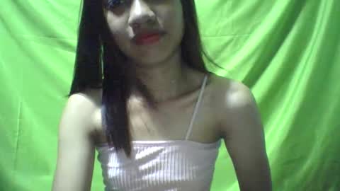 Snapshot of ursexydoll18 chatting on January 21, 10:19 am Darlyn room online show from January 21, 10:19 am