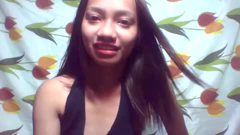 Snapshot of ursexydoll18 chatting on January 22, 12:38 pm Darlyn room online show from January 22, 12:38 pm