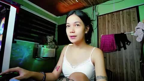 Snapshot of ursexymayhem1 chatting on October 27, 1:53 am Ursexymayhem online show from October 27, 1:53 am