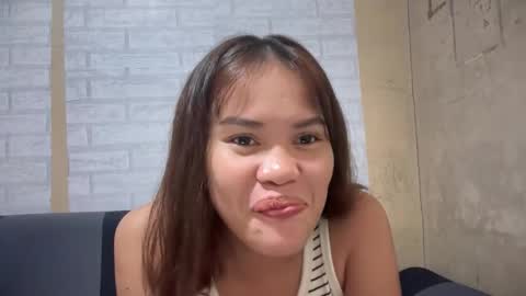 ursexypinayy online show from January 8, 11:45 am