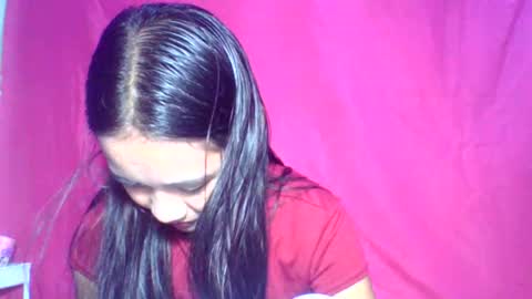 Snapshot of urskinnygirl4u18 chatting on March 3, 12:37 am Urskinnygirl4u18 - ROSE ROOM online show from March 3, 12:37 am