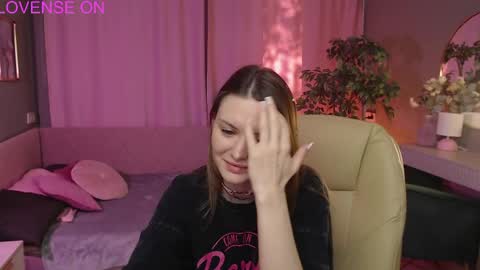 Eva online show from May 14, 1:12 am