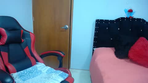 Eveling Blanco  online show from March 12, 12:28 am