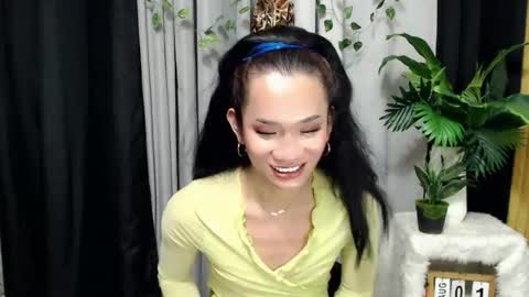 Snapshot of ursweet_amber7 chatting on August 1, 7:35 pm ursweet_amber7 online show from August 1, 7:35 pm