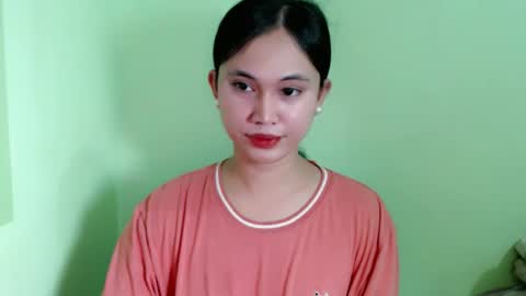 Snapshot of ursweet_athisa18 chatting on April 5, 10:56 am Athisa online show from April 5, 10:56 am